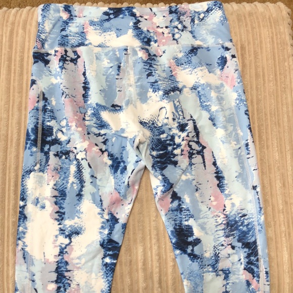Threads for Thought cropped leggings - Picture 2 of 2